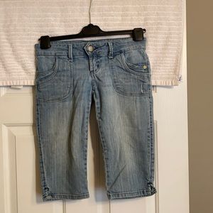 American Eagle Jean capris